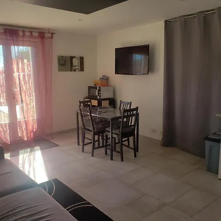 Gîte 2-4 pers avec piscine La Selle-sur-le-Bied Extérieur photo