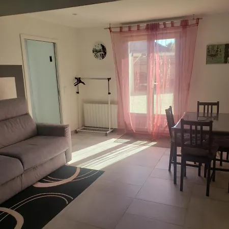 Gîte 2-4 pers avec piscine La Selle-sur-le-Bied Extérieur photo