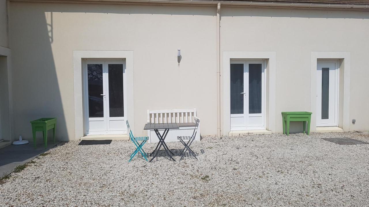 2-4 Pers Avec Piscine Hébergement de vacances La Selle-sur-le-Bied